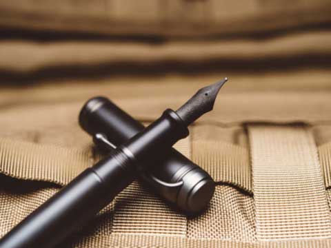 Aurora Talentum “Black Ops” Fountain Pen Review